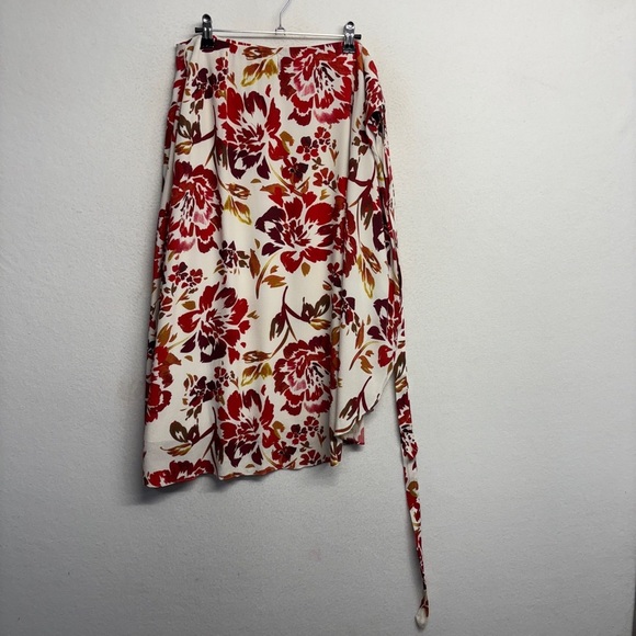 Lovers + Friends | Floral Printed Midi Wrap Skirt | Red | S - Picture 4 of 11